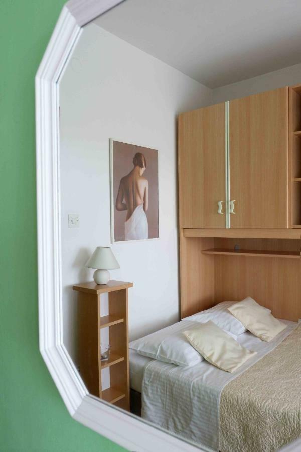 Apartment Ponos Krk Town Eksteriør bilde