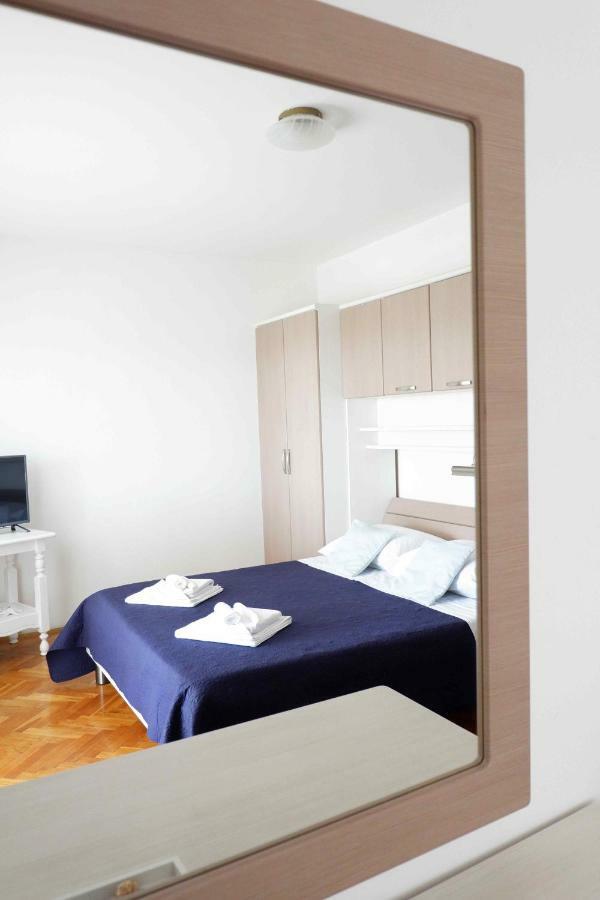 Apartment Ponos Krk Town Eksteriør bilde